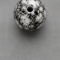 Perline tonde in vetro effetto marmo 8 mm – 15 pz – antracite-bianco